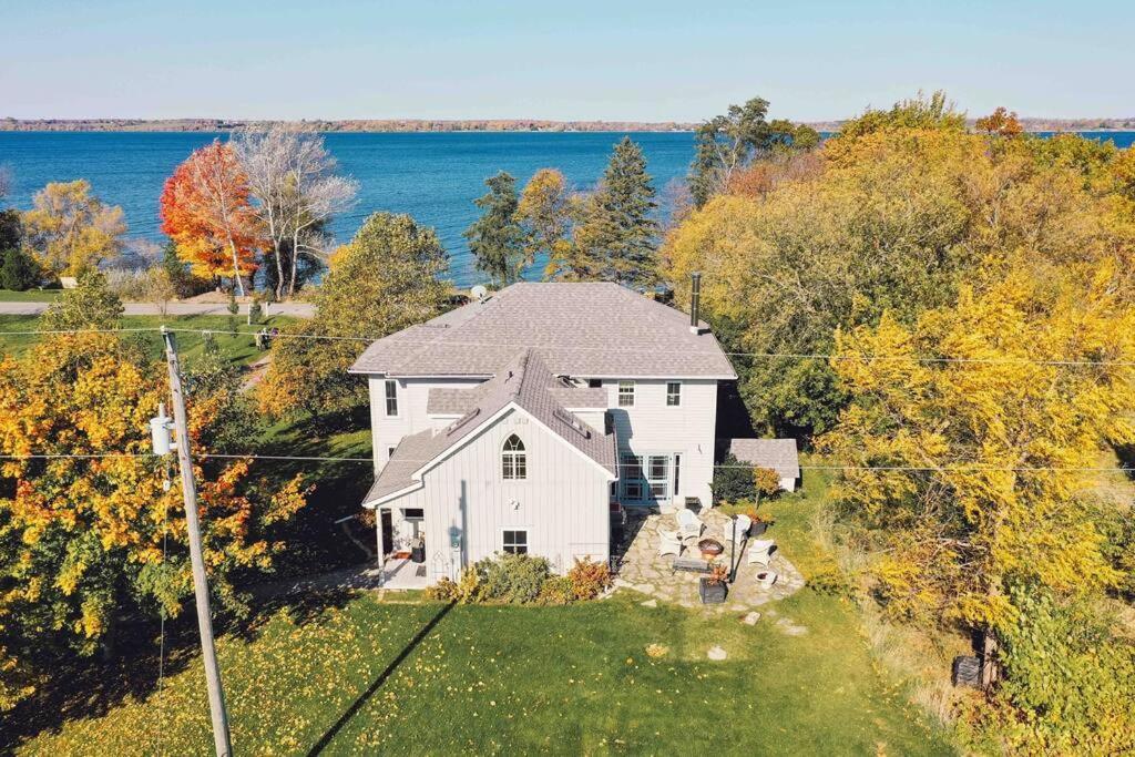 فيلا Loyalist Lakehouse With Private Beach Bongards المظهر الخارجي الصورة